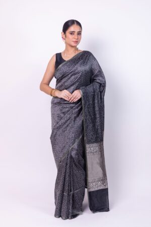 Abstract Floral pattern Black Sarees